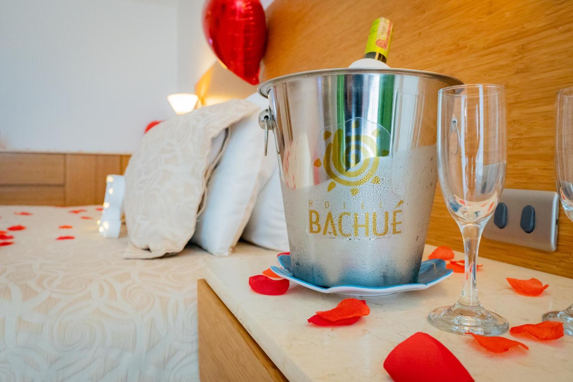 Hotel Bachue Хирардот Екстериор снимка