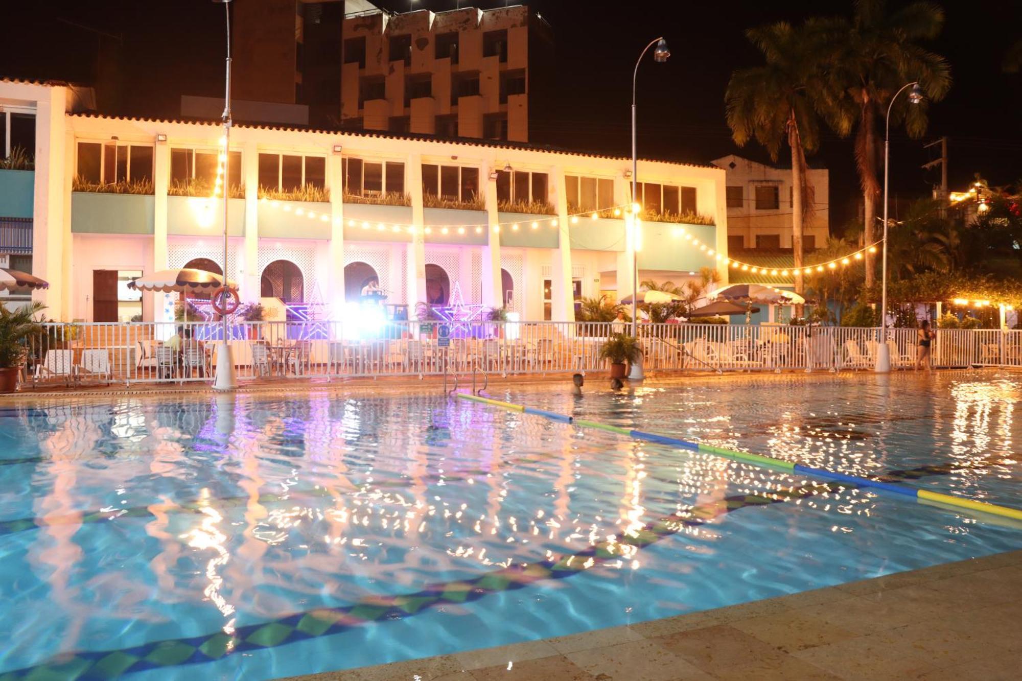 Hotel Bachue Хирардот Екстериор снимка