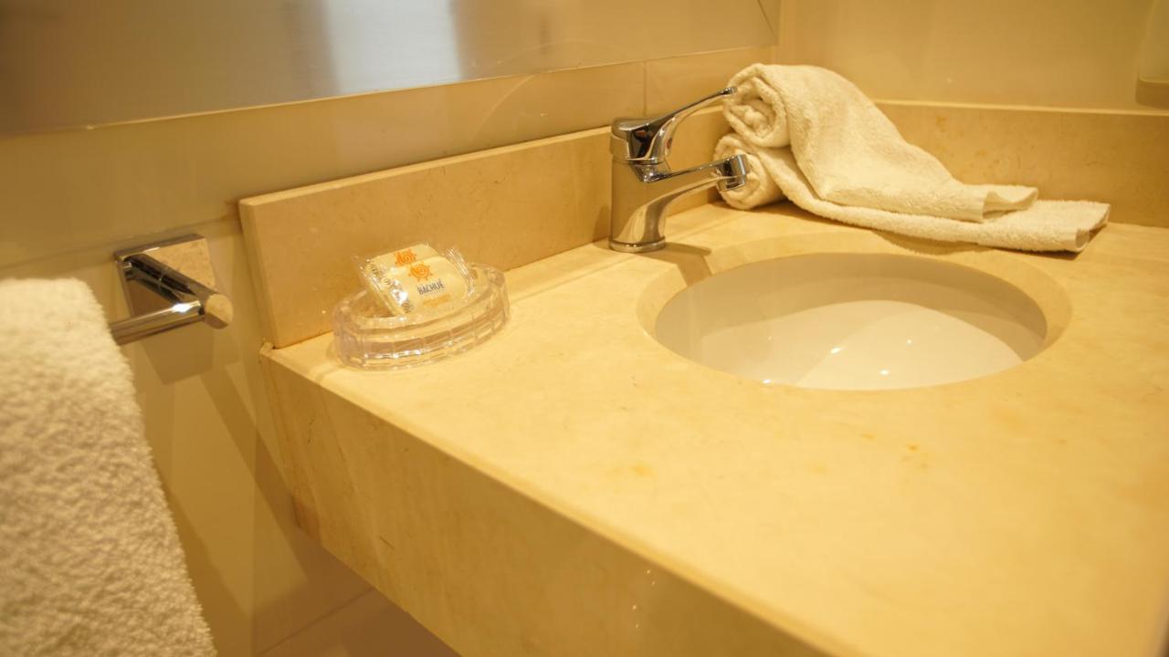 Hotel Bachue Хирардот Екстериор снимка