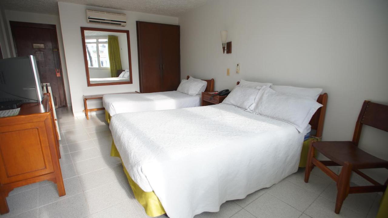 Hotel Bachue Хирардот Екстериор снимка