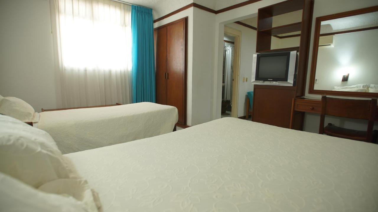Hotel Bachue Хирардот Екстериор снимка